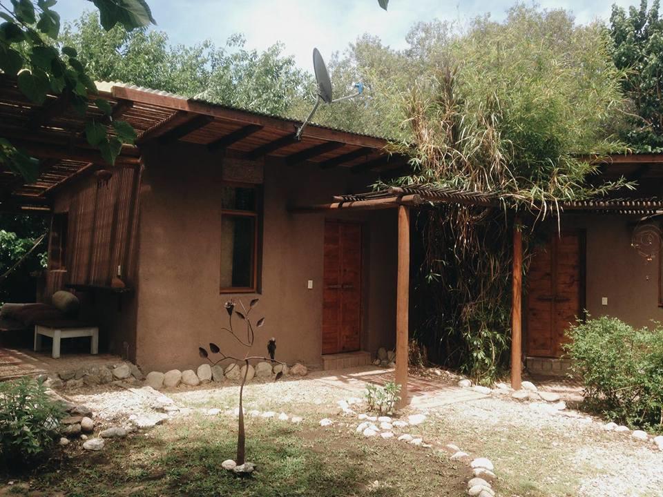 Croa La Rana Hotell Yacanto Exteriör bild